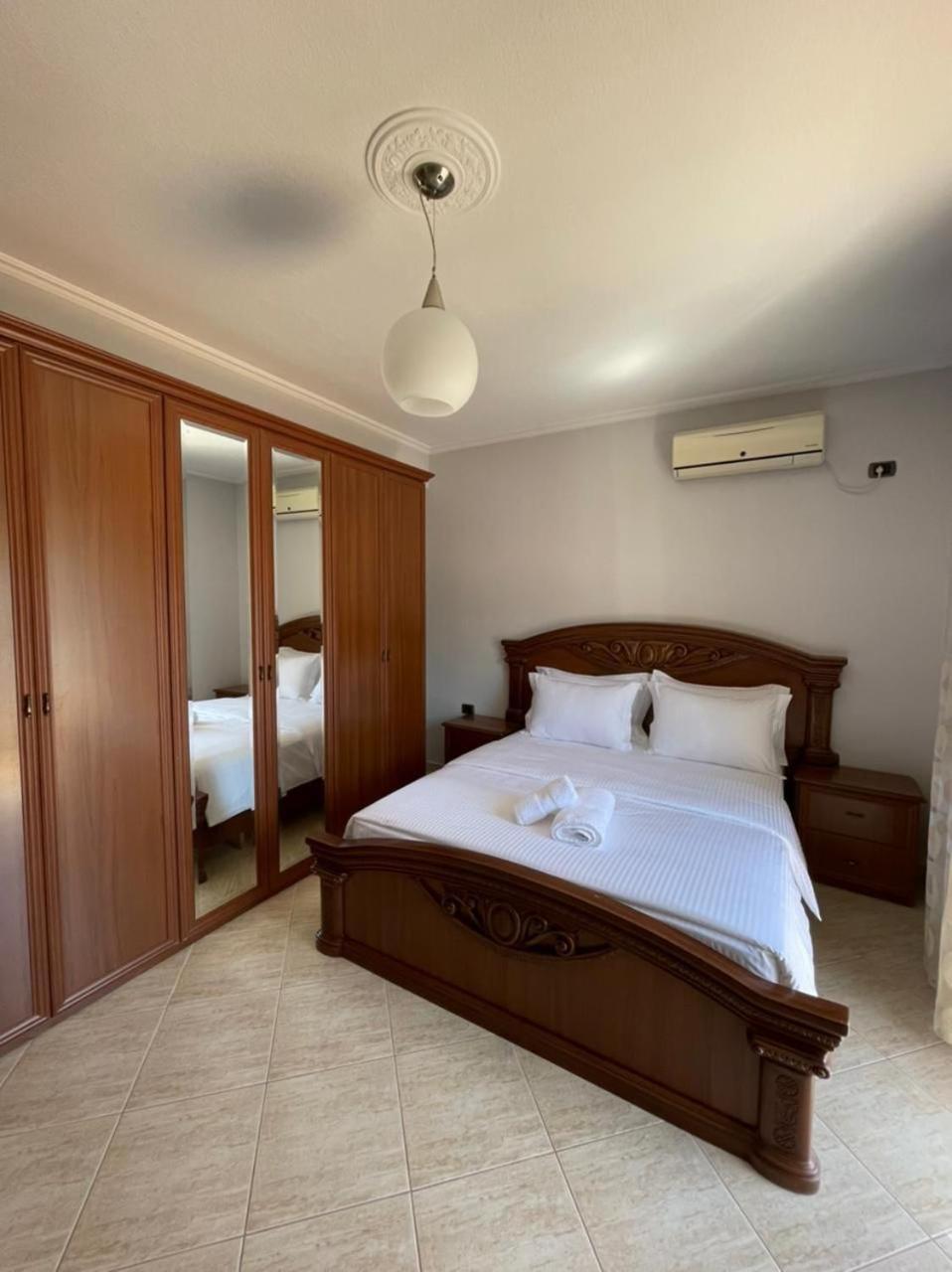 Brilant Luxury Apartment Gjirokastër Buitenkant foto